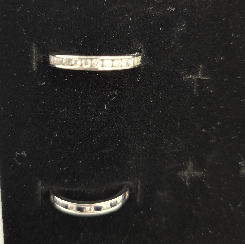 3- Rings - Picture 4 of 10